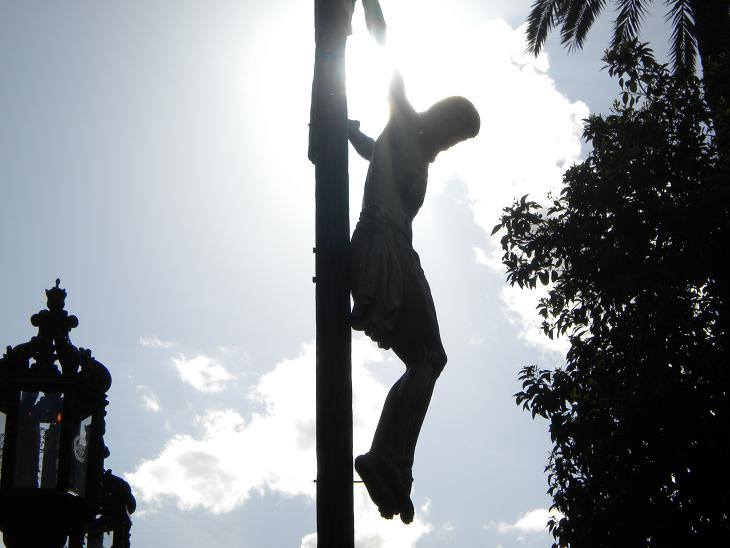 Christ hanging on Cross